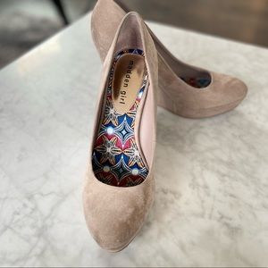 Madden Girl wedge in Tan